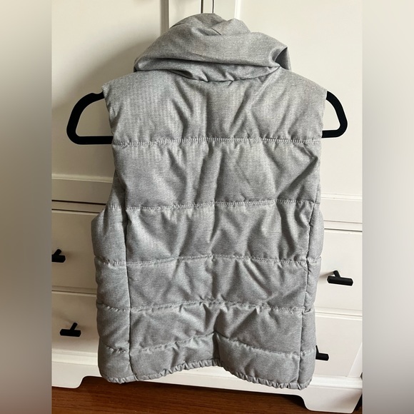 Old Navy Frost Free Vest - Picture 2 of 4